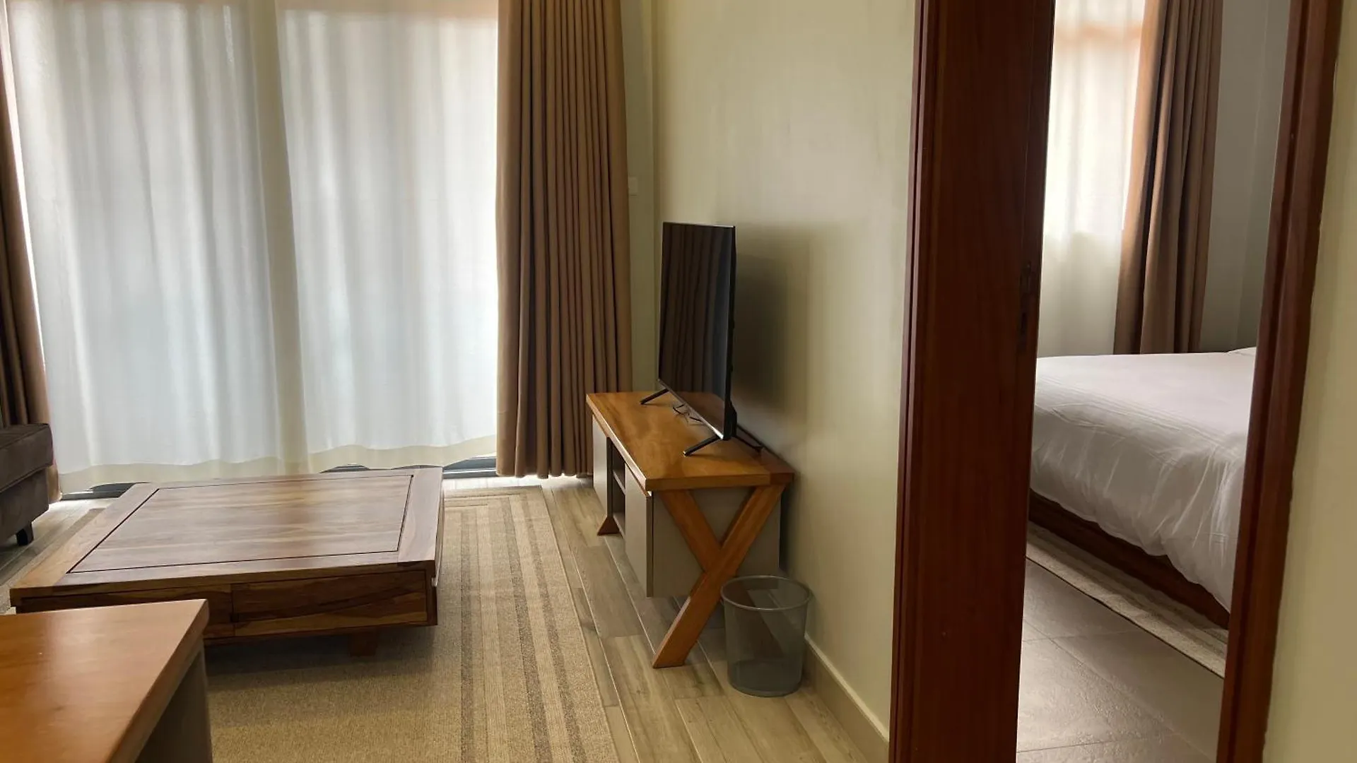 Hotel Medine Square Kampala