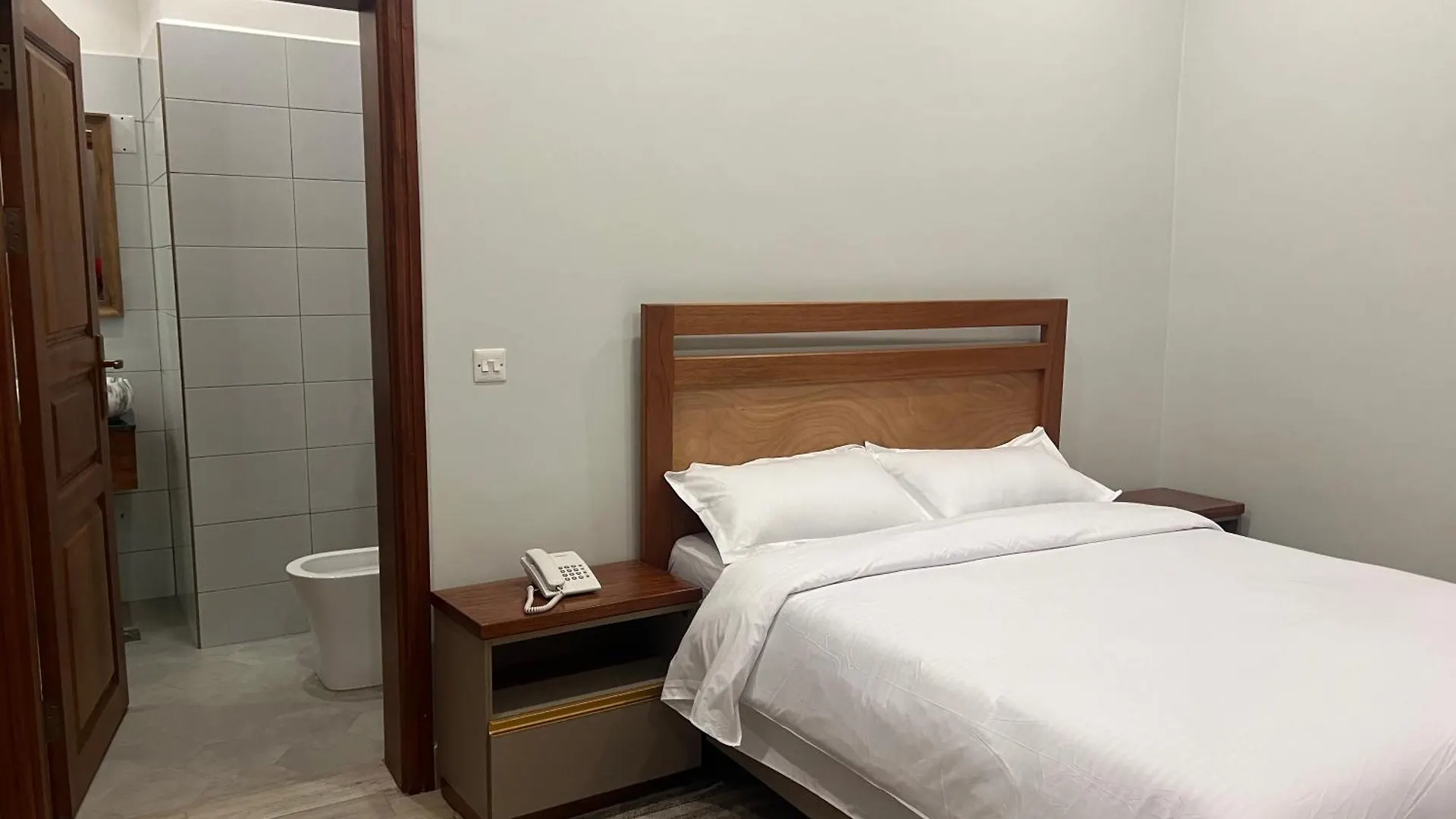 Hotel Medine Square Kampala
