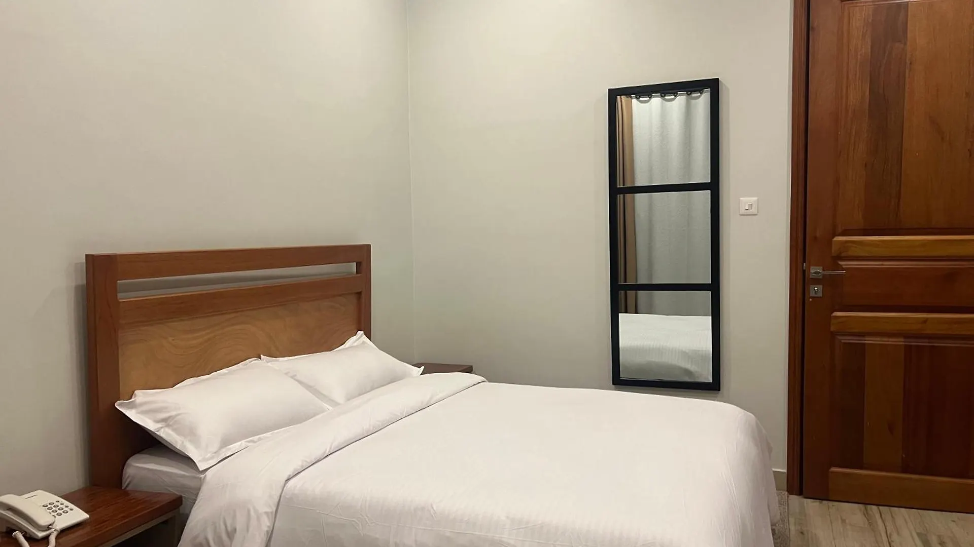 Hotel Medine Square Kampala Uganda