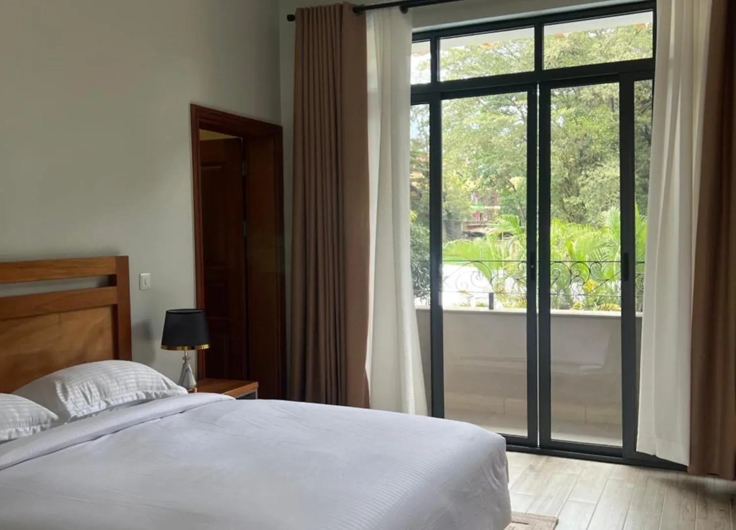 Hotel Medine Square Kampala Uganda