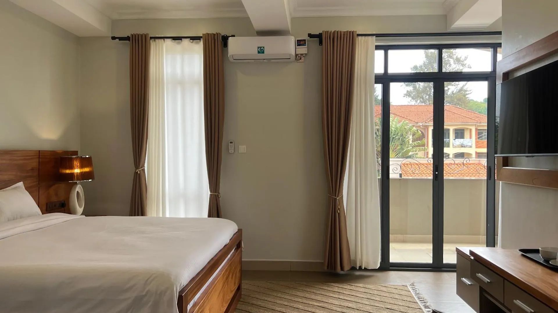Hotel Medine Square Kampala 0*,  Uganda