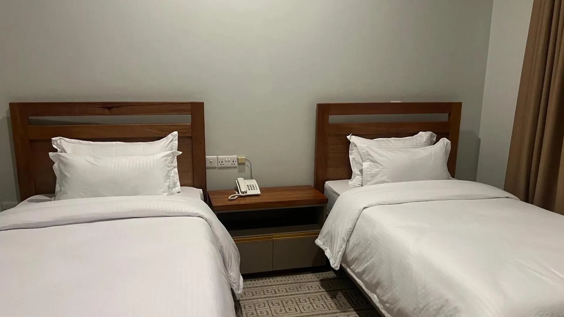 Hotel Medine Square Kampala